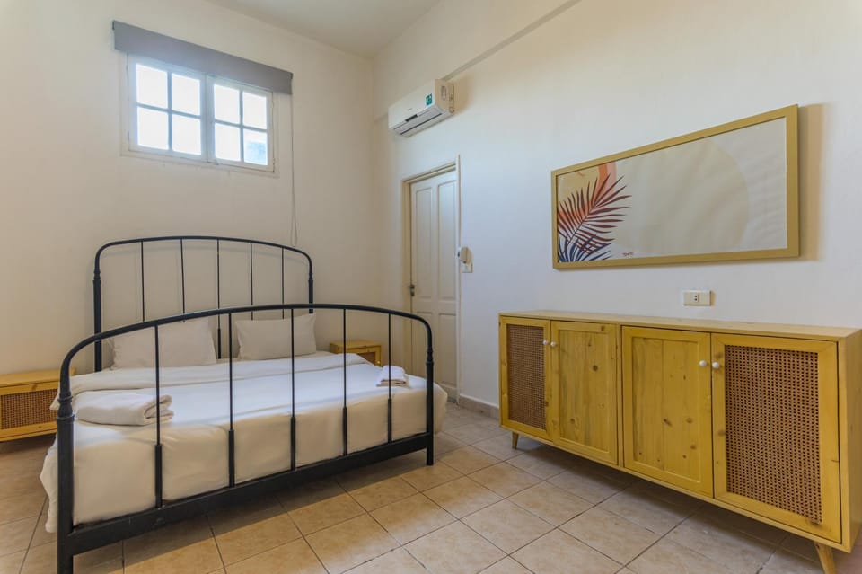 Bed, Bedroom, towels, wardrobe, air conditioner