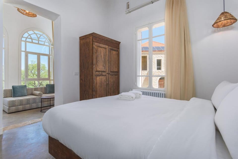 Bed, Bedroom, towels, wardrobe, air conditioner