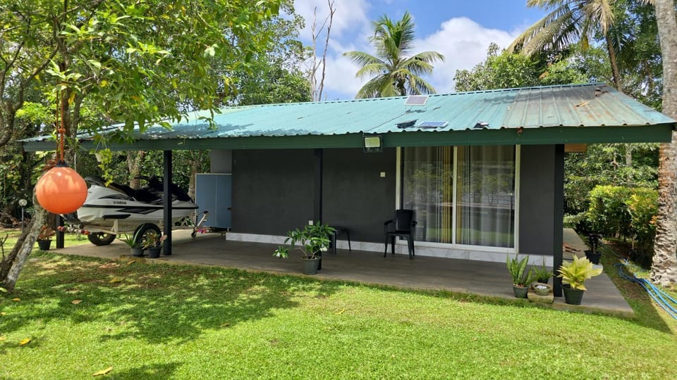 MDL, Centre for Seafarers International Bed and Breakfast in Western Province
