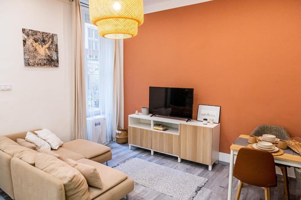 Fecske DeLux Downtown with parking Apartment in Budapest