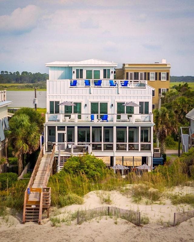 1027 W ASHLEY - OCEAN'S EYE - OCEANFRONT PRIVATE POOL House in Folly Beach
