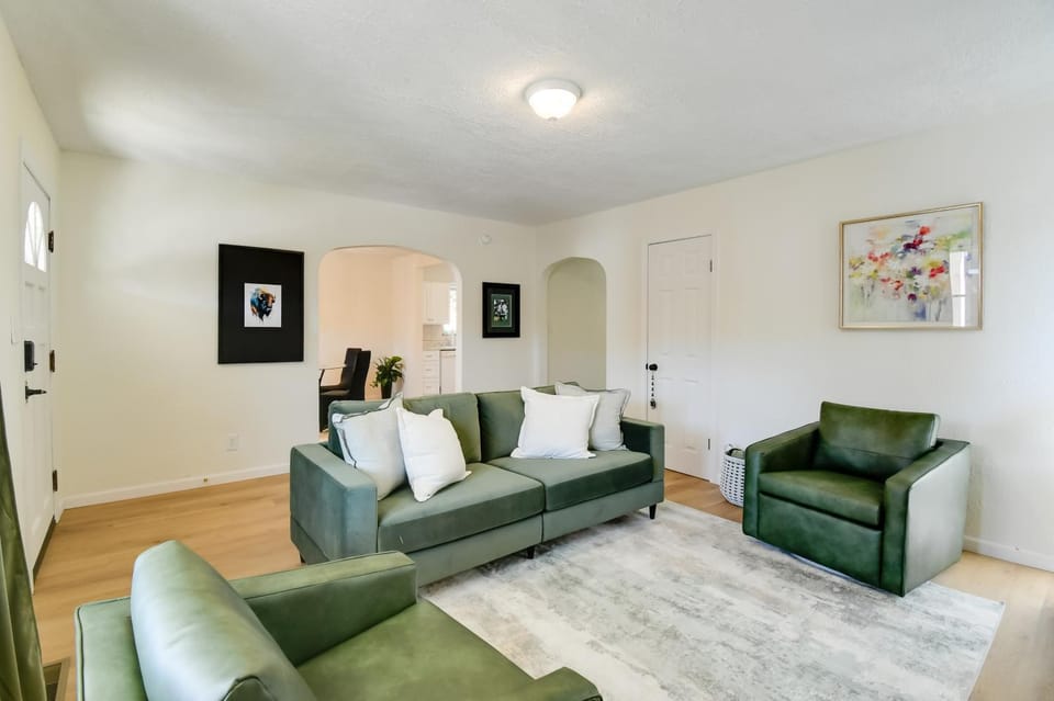 Walk to Ritter Park Renovated Home Near Marshall! House in Huntington