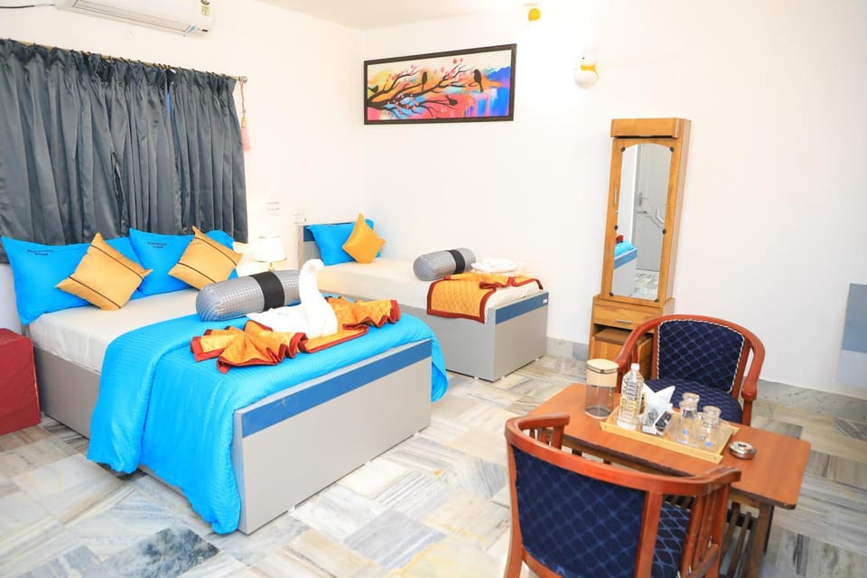 Photo of the whole room, Bedroom
