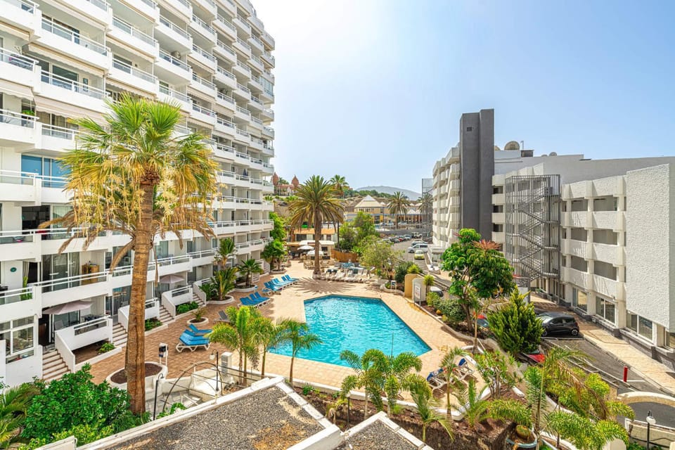 Property building, Pool view, Swimming pool