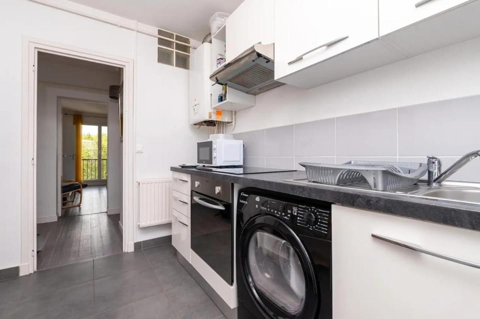 Kitchen or kitchenette, toaster