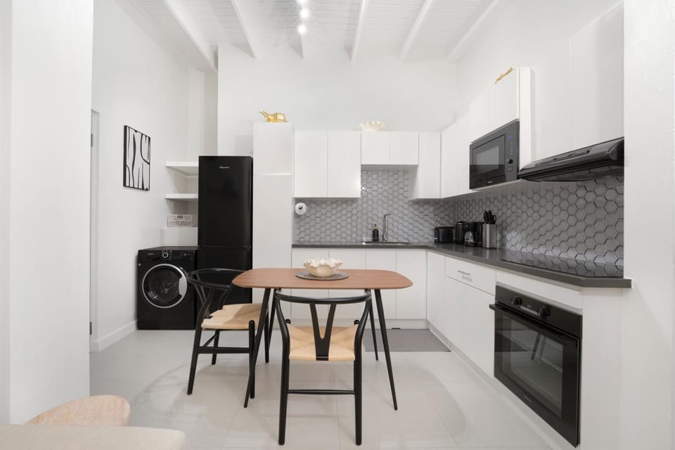 Dining area, washing machine, dryer, kitchen