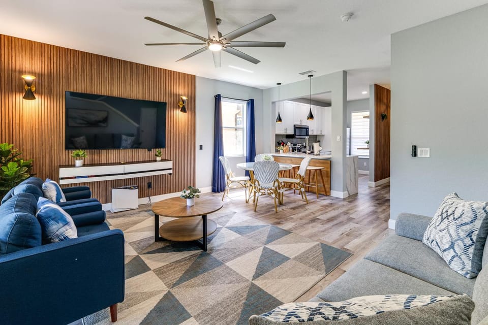 Regal Palms Gem Near Disney w/ Patio, Themed Rooms House in Four Corners
