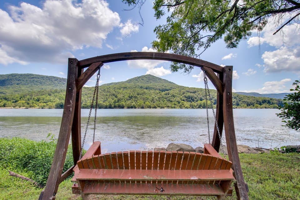 Dock & Hot Tub: Tennessee River Cabin Getaway Cabin in Tennessee