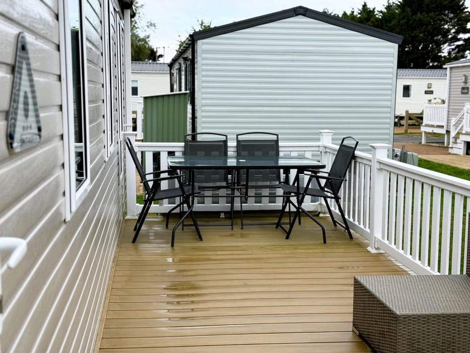 Home Farm Lodge Holidays Campground/ 
RV Resort in Sedgemoor
