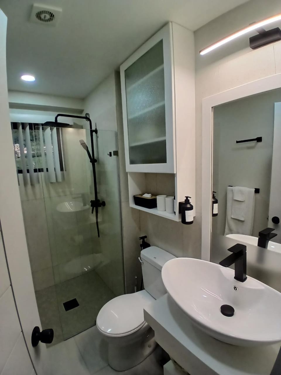 Shower, Toilet, Bathroom