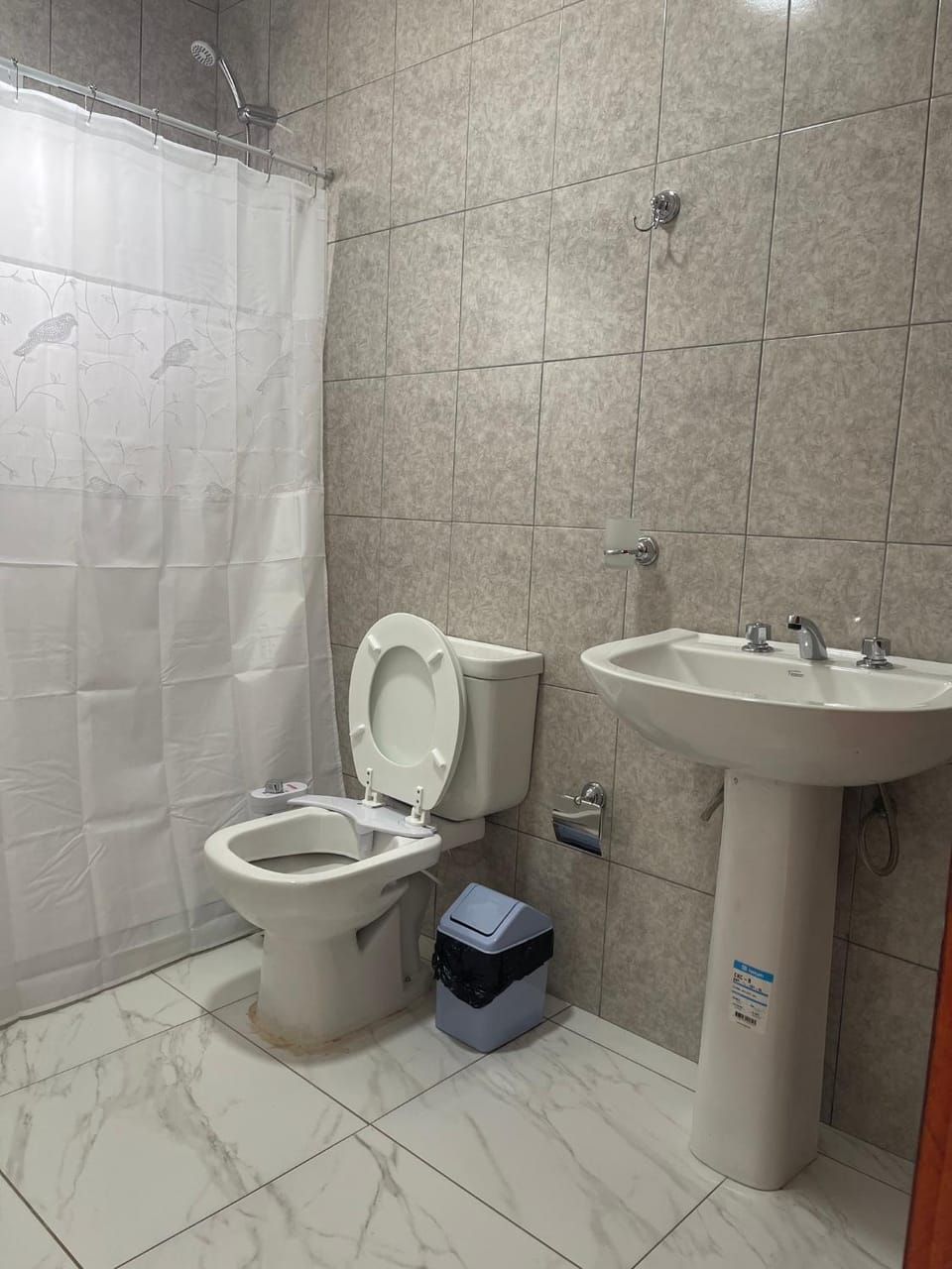 Complejo Juan Pablo House in Colón