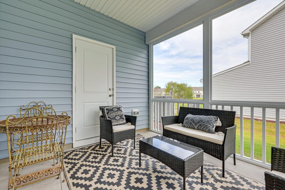 Screened Patio: Townhome 3 Mi to Dtwn Wilson! House in Wilson