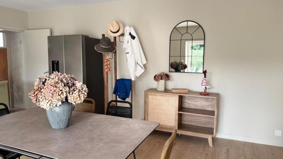 Property building, Dining area