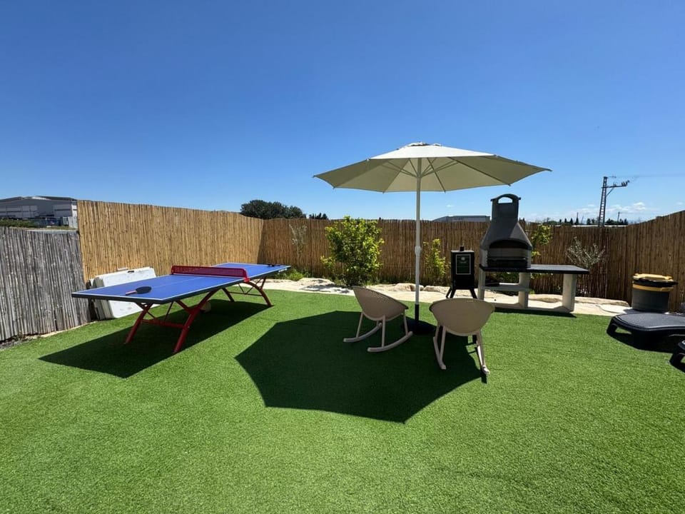 Patio, Spring, Day, BBQ facilities, Garden, Garden view, sunbed