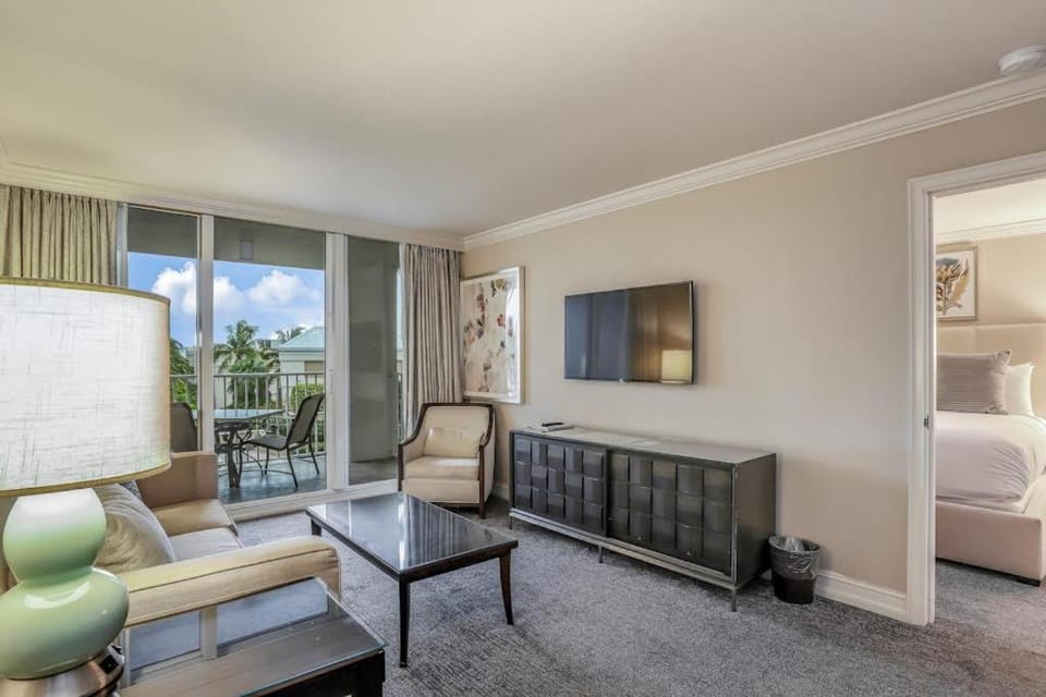 Marco Beach Ocean Resort Condominiums #605 House in Marco Island