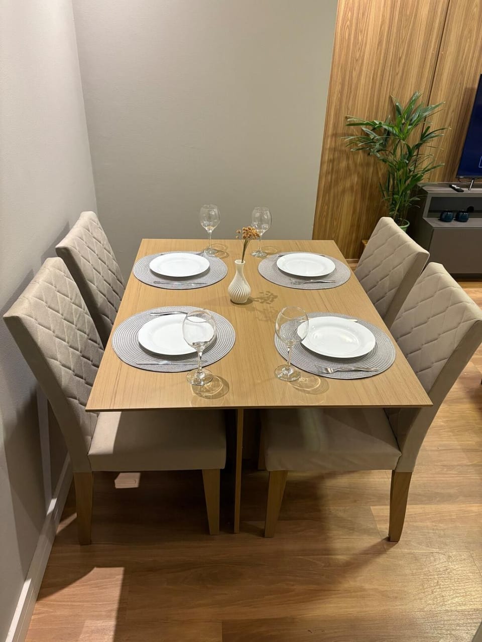 Living room, Dining area