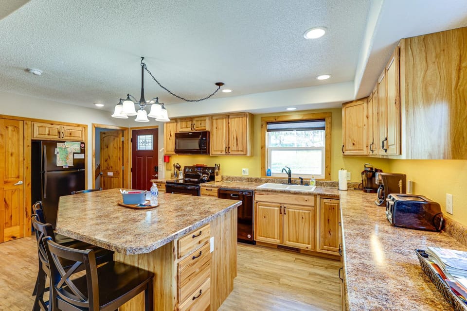'Hayward Valley House' Black Hills Family Retreat House in Pennington County