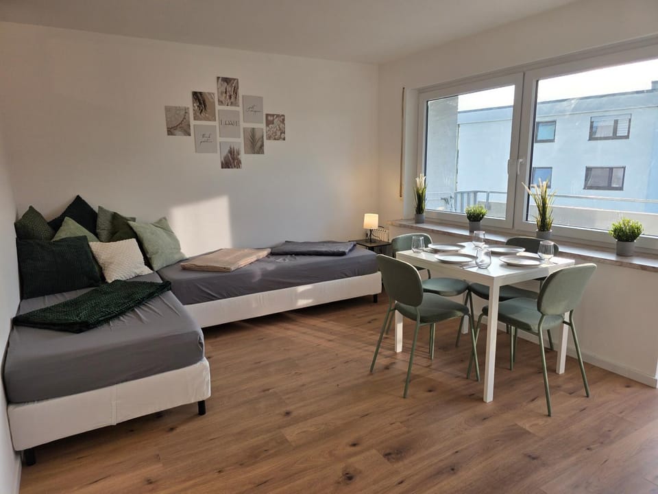 Living room, Photo of the whole room, Dining area