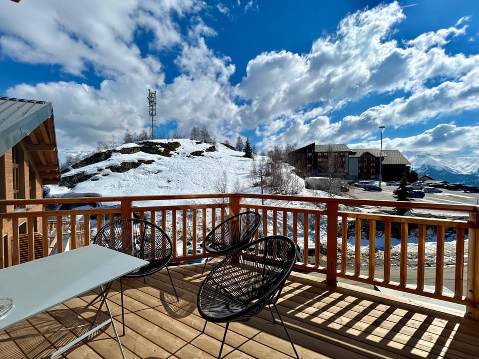 View (from property/room), Balcony/Terrace