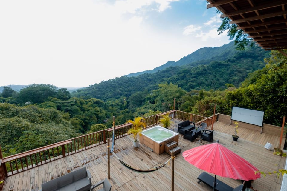 Patio, Nearby landmark, Communal lounge/ TV room, Spring, Day, Natural landscape, View (from property/room), Balcony/Terrace, Living room, Seating area, Evening entertainment, Mountain view