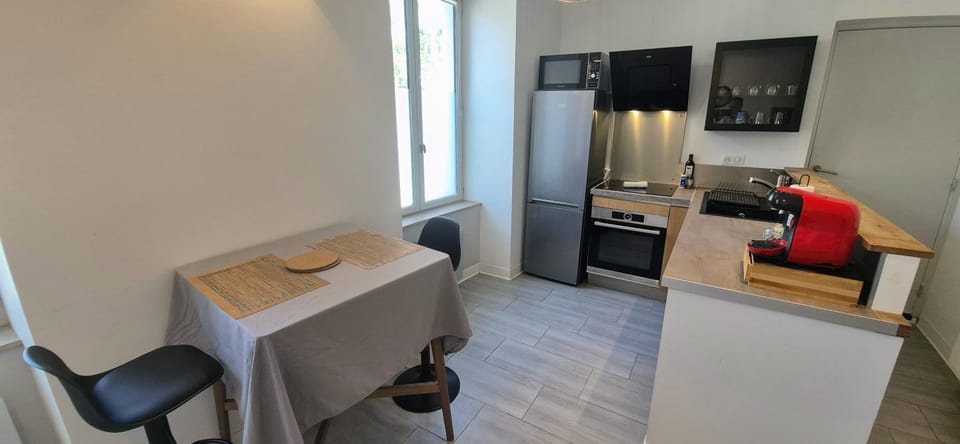 Escapade Pau Appart moderne avec terrasse privée Apartment in Pau