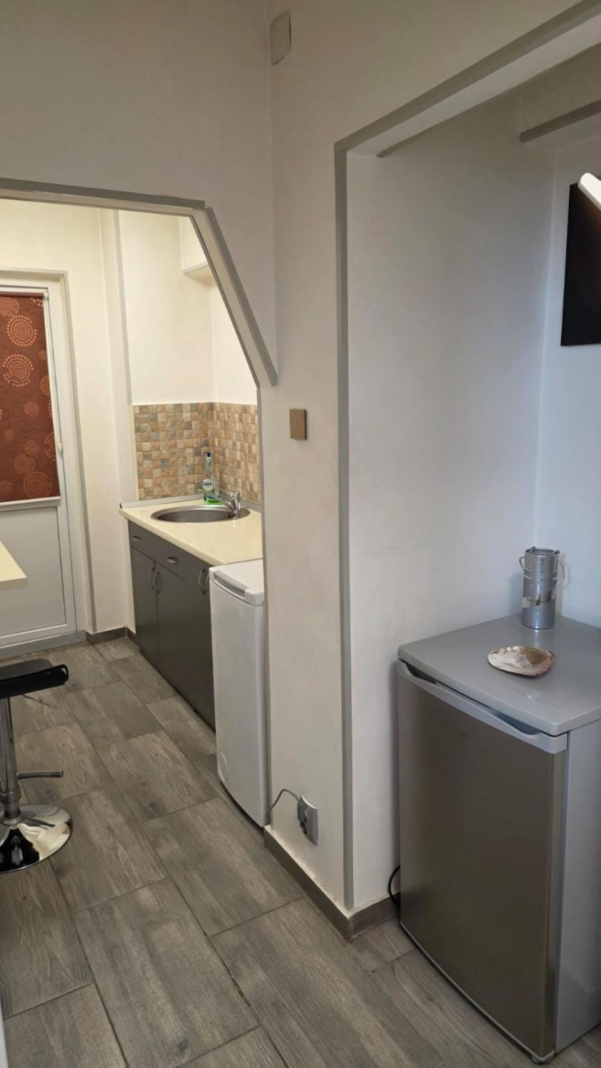 Central Studio Apartment in Craiova