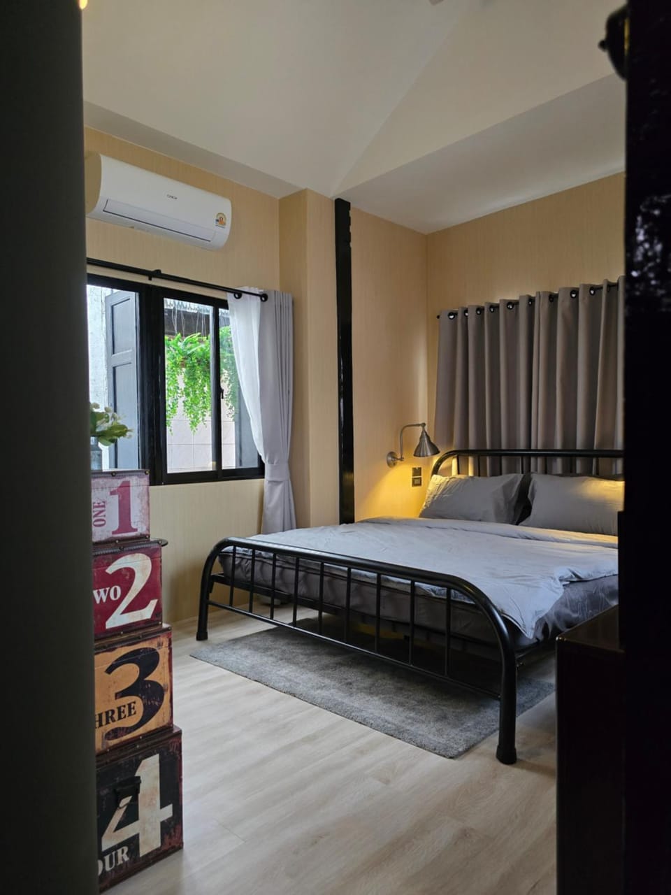 Carl and Ellie Home House in Bangkok