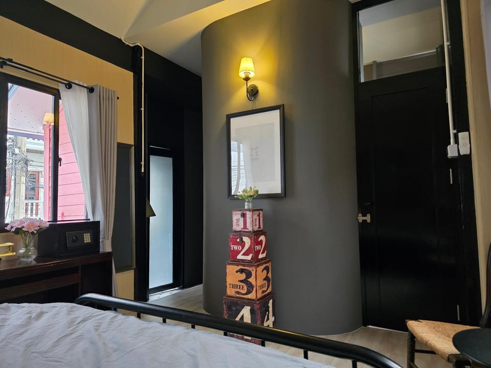 Carl and Ellie Home House in Bangkok