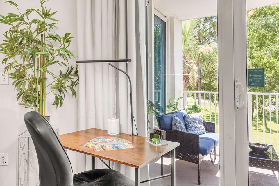 Coastal Haven Pools Restaurant & Beach Shuttle House in Destin