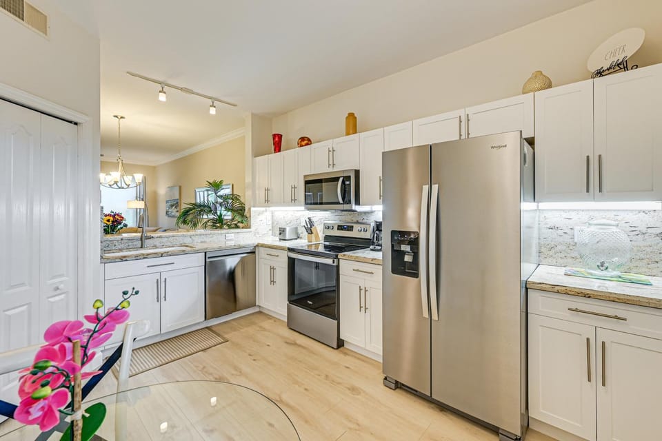 Golf, Swim & Relax! Condo 8 Mi to Dtwn Naples House in Lely Resort