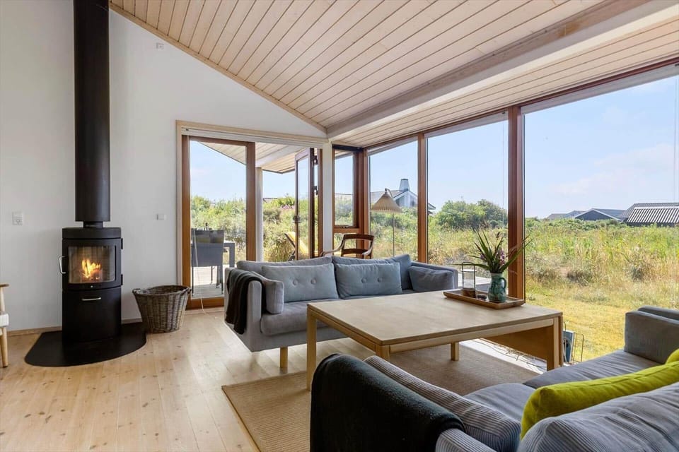 LN2030-Hjorring-Konkylievej-14 House in Hirtshals