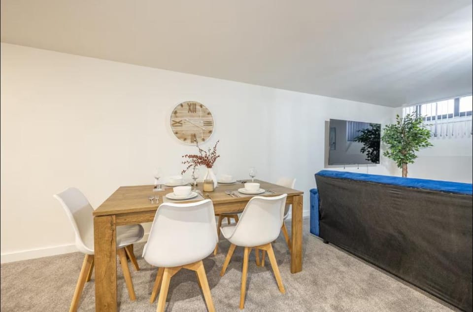 Bradford Stylish Modern Apartment Apartment in Bradford