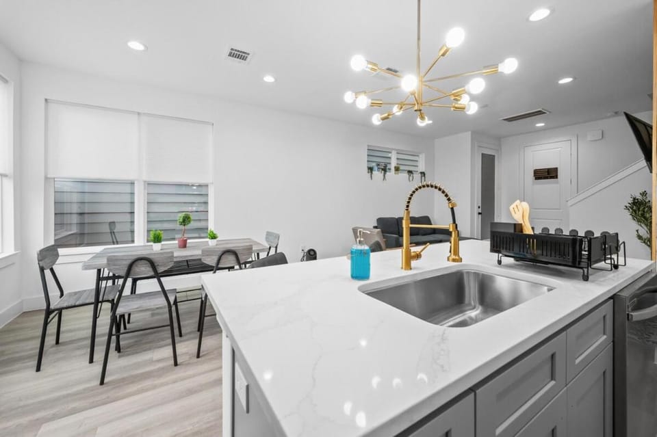 Stunning TownHome in Houston Apartment in Houston