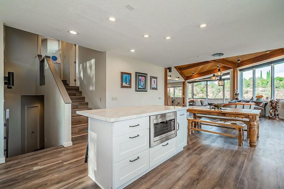Vortex Horizon - Awesome Views-Deck-BBQ-Fire Table House in Sedona