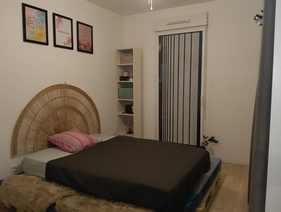 Mina Room Vacation rental in Nantes