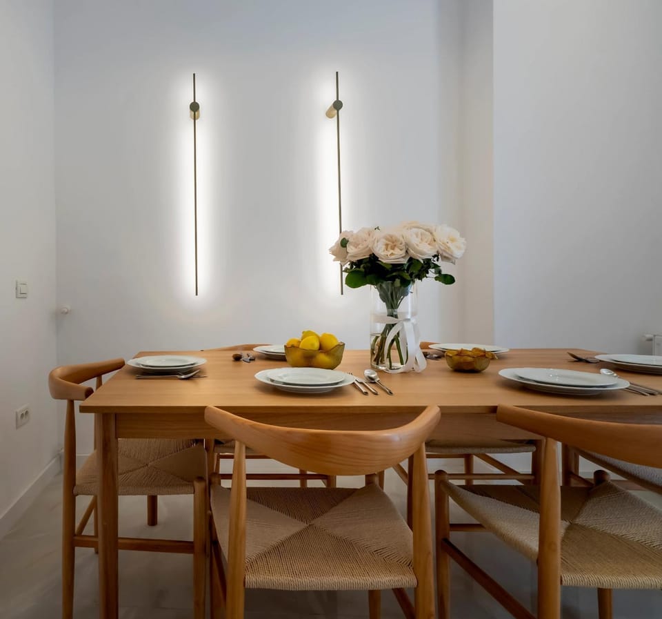 Seating area, Dining area