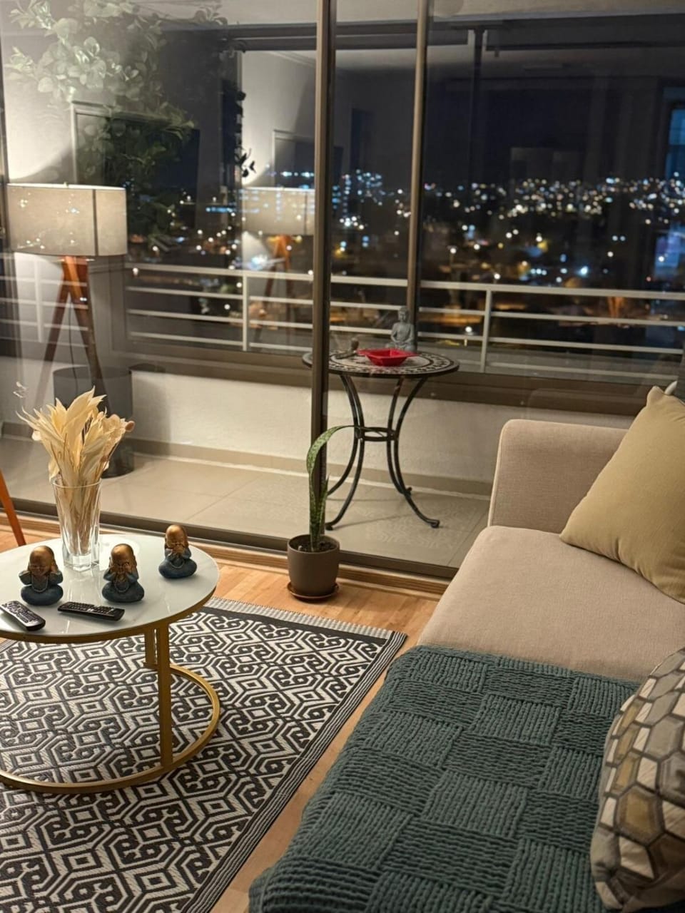 Night, View (from property/room), Balcony/Terrace, Living room, Seating area