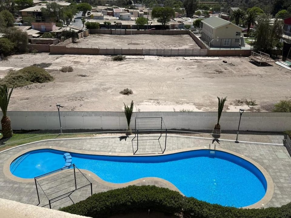 Property building, Day, Pool view, Swimming pool
