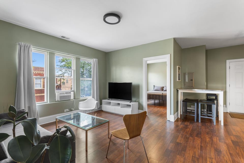 3835 W North #2 Vacation rental in Chicago