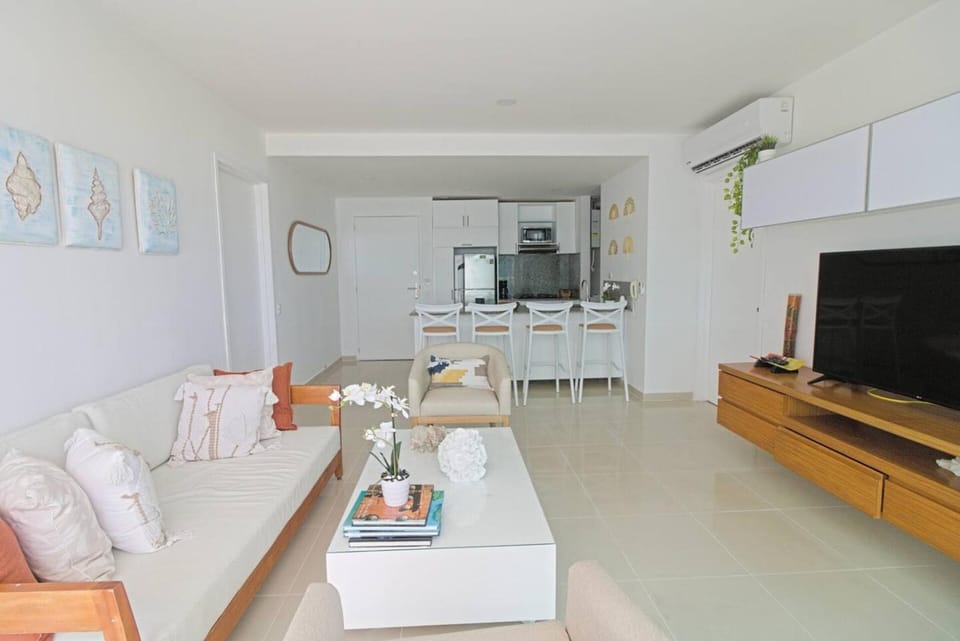 Beachfront Luxury 2BR - Pool, Balcony & Ocean Vie Apartment in La Boquilla