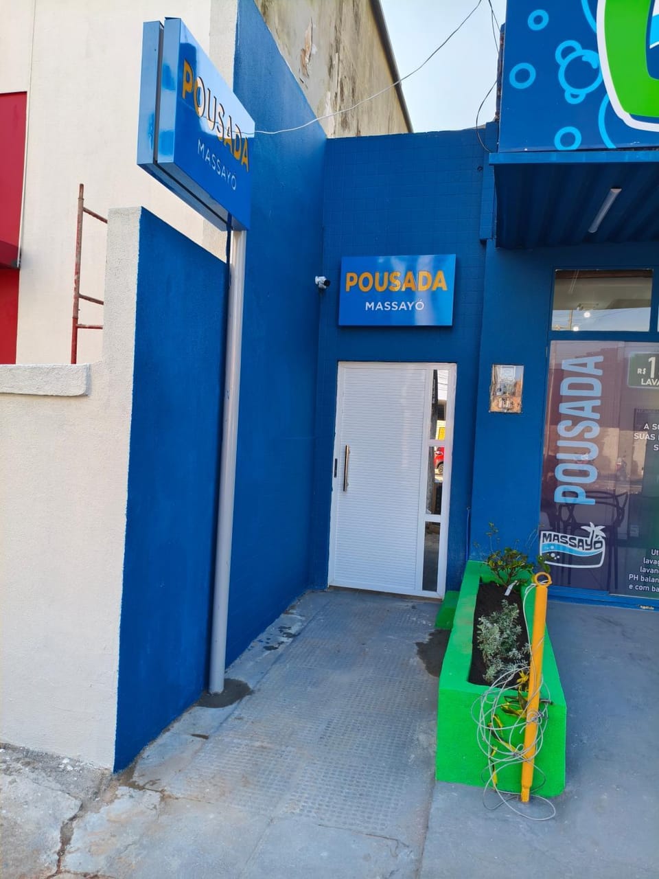 Facade/entrance