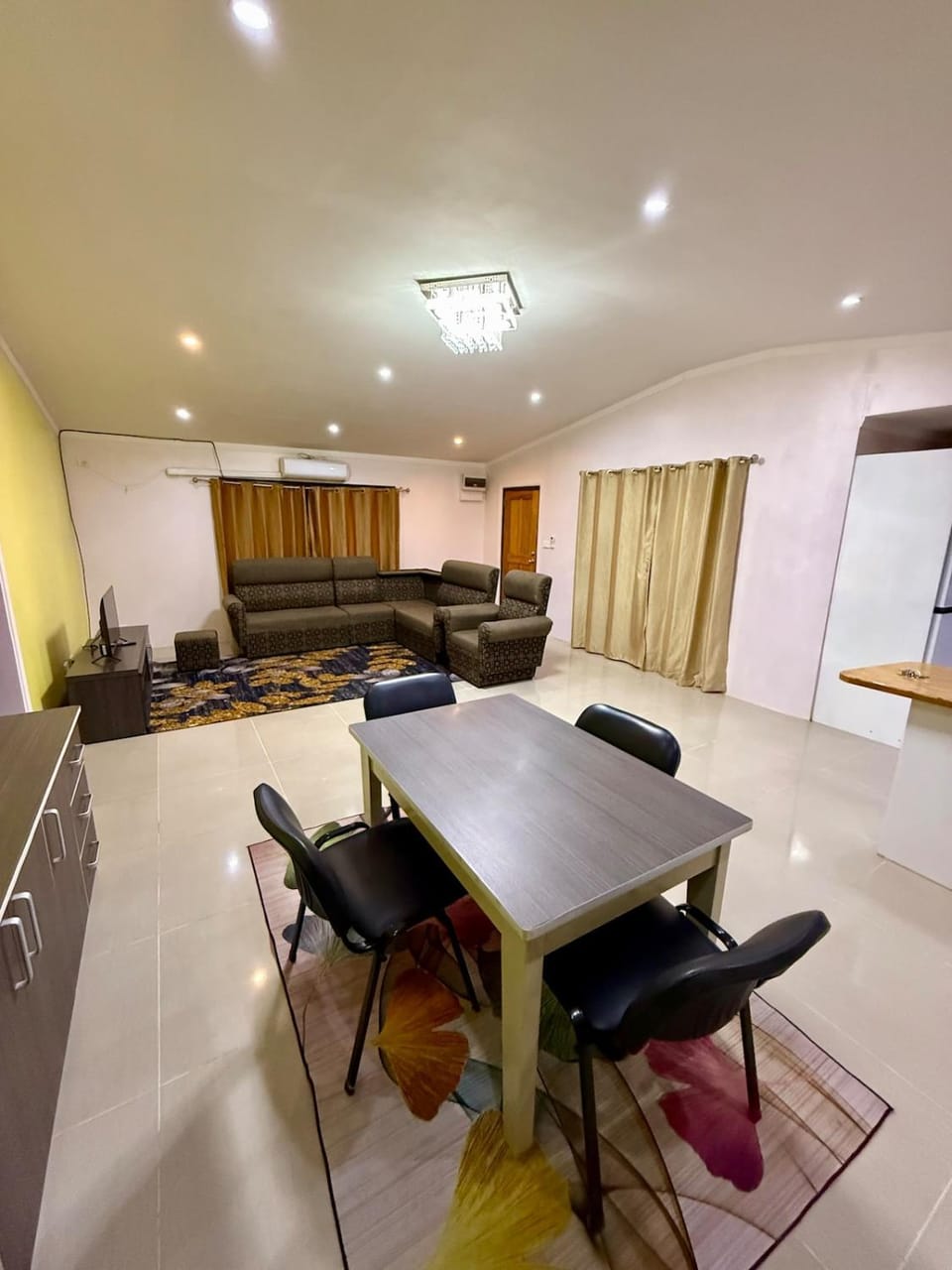 Living room, Seating area, Dining area