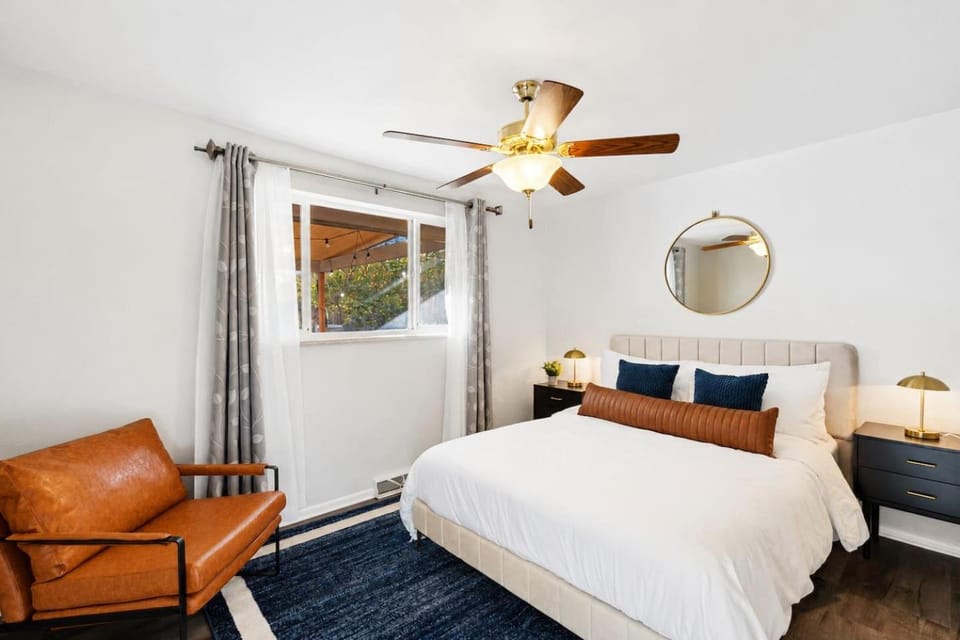 Modern Stay Home with Game Rooms, Near Olde Town Arvada House in Westminster