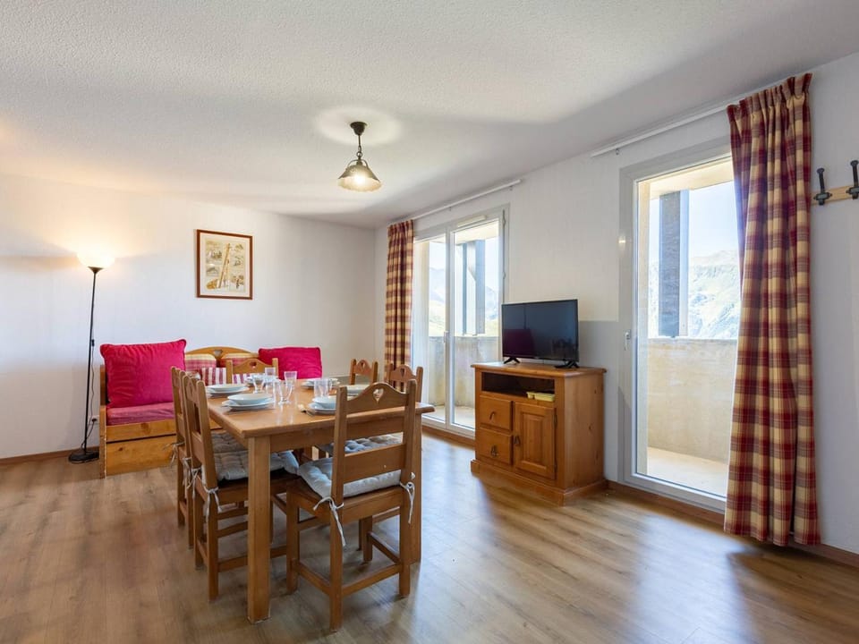 Appartement pour 6 à Peyragudes avec parking et animaux admis - FR-1-695-85 Apartment in Catalonia