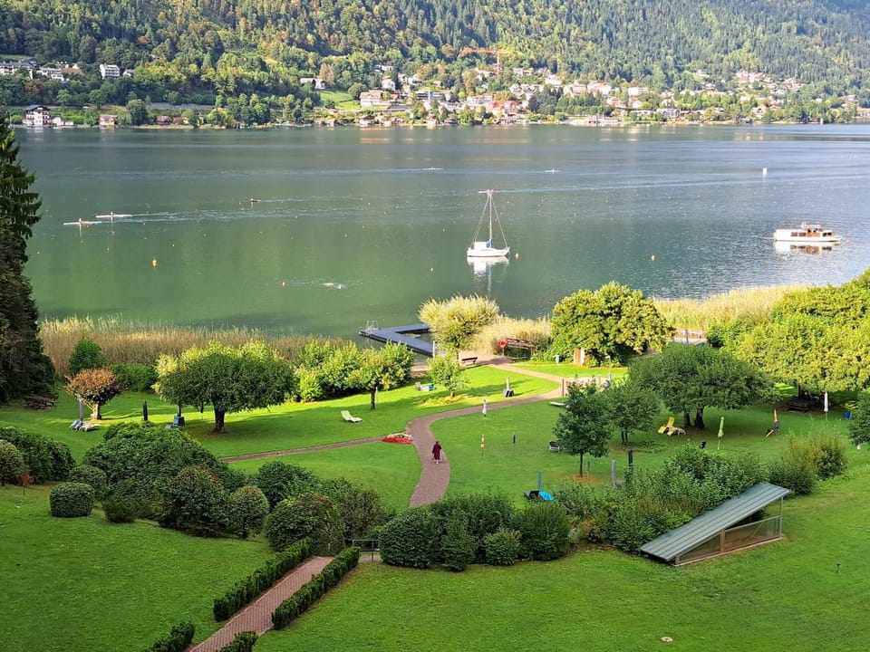 Nearby landmark, Spring, Day, Natural landscape, Bird's eye view, Lake view, Mountain view