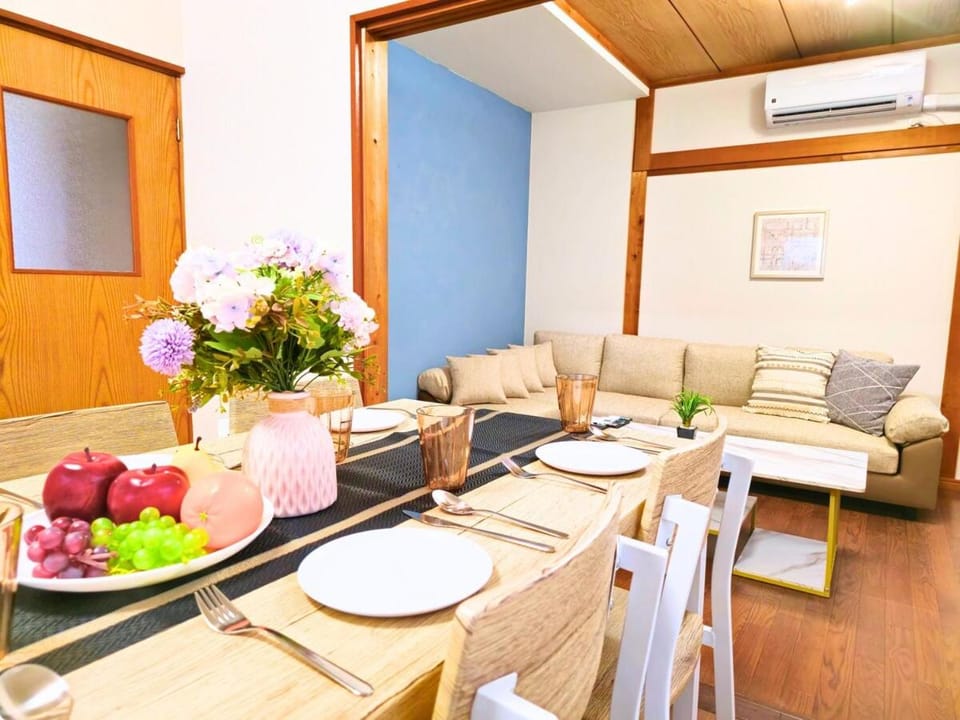 ゲストハウス奏 Private rental 136平米 5LDK Long-term stays OK Apartment in Osaka