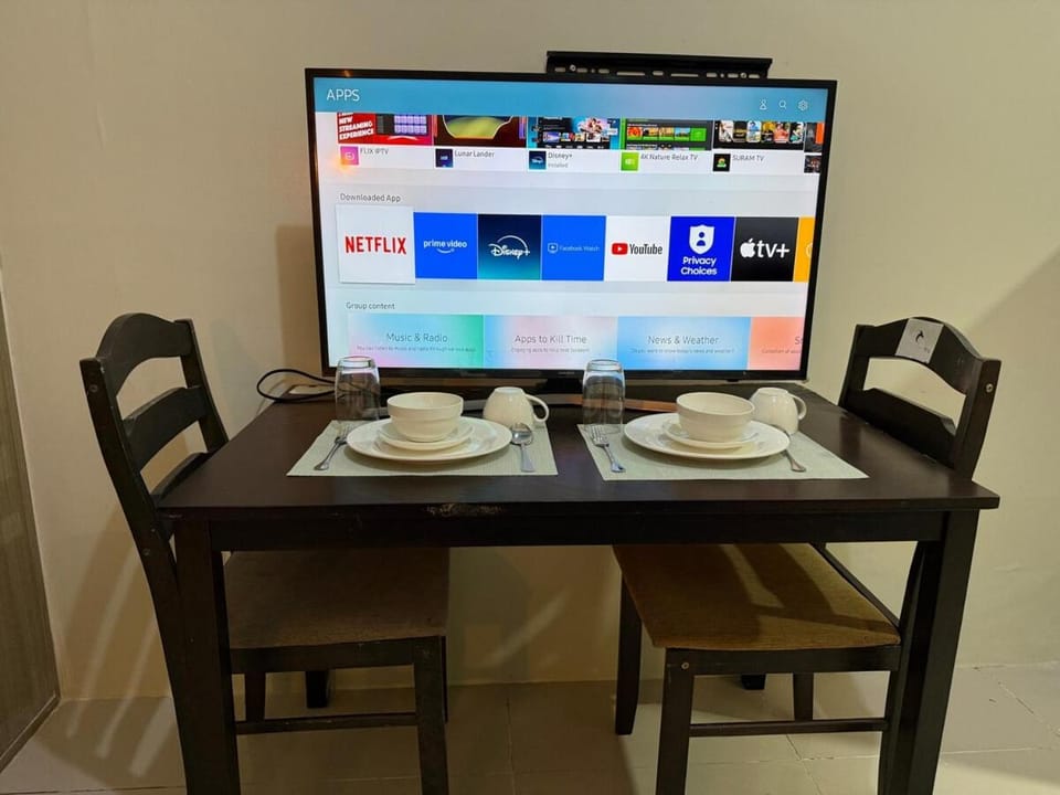 Pocco-breeze- inhouse pool Apartment in Pasay