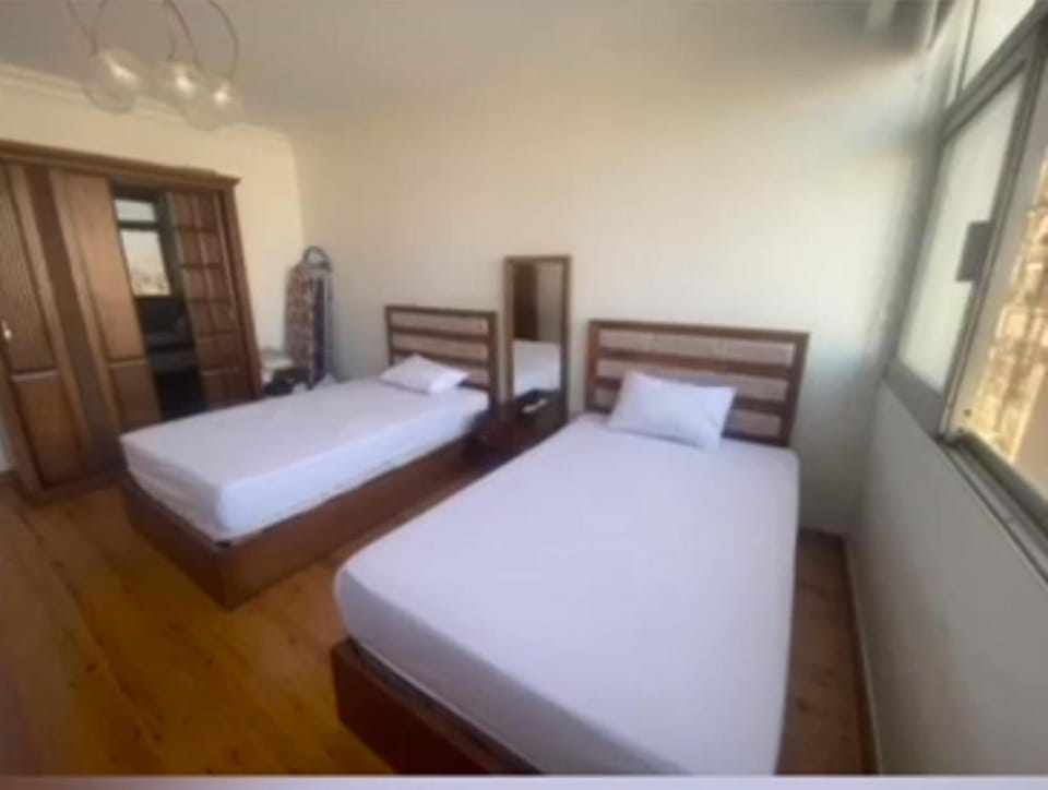 شقه بالمعادي علي النيل Apartment in Cairo Governorate
