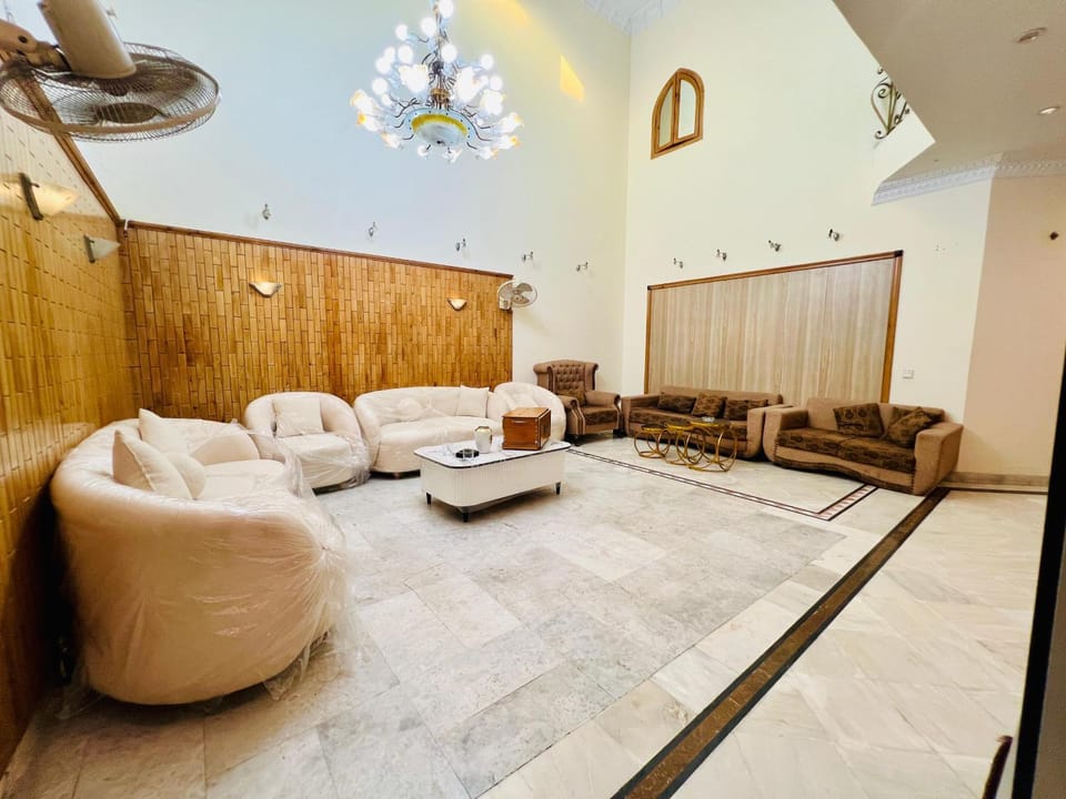 Bathroom, Living room, Seating area