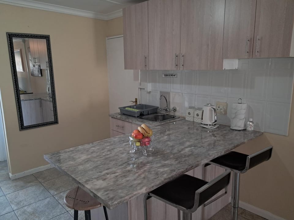 Deo Volente Self-Catering Cottage Apartment in Cape Town